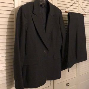 Alex Marie dark gray pant suit 16. Blazer & pant.